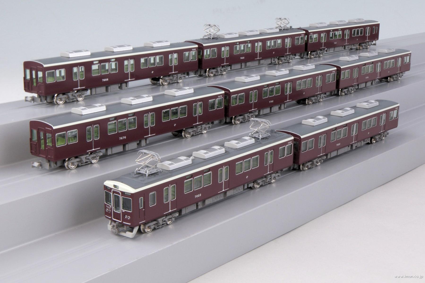 阪急７０００系（リニューアル車・神戸線・７０２２編成）８両