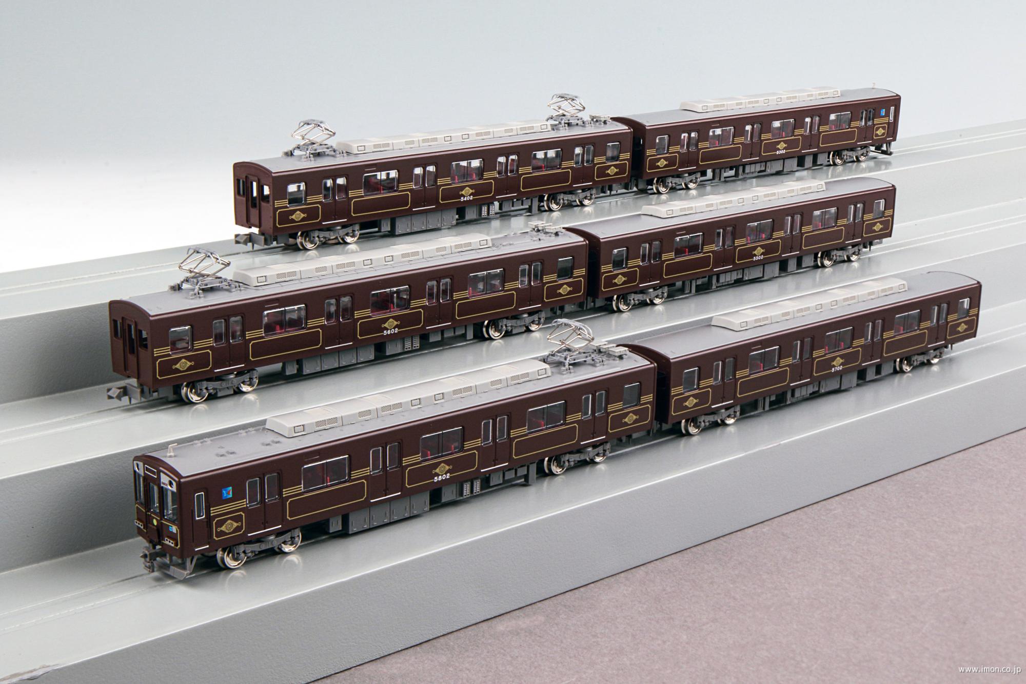 近鉄5800系相直対応車、デボ1形塗装 吊り