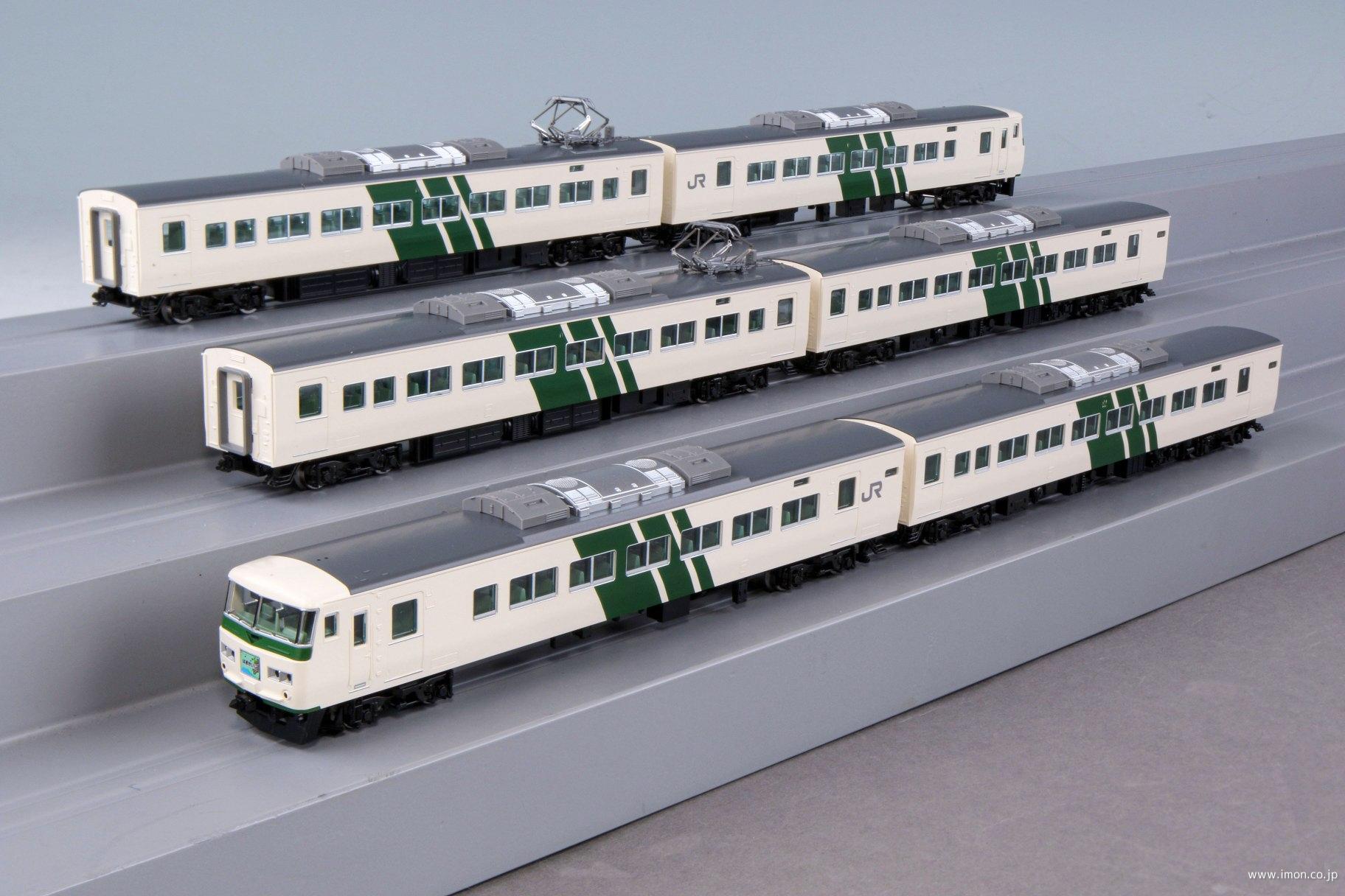 185系200番台（はまかいじ・踊り子色・強化型スカート）6